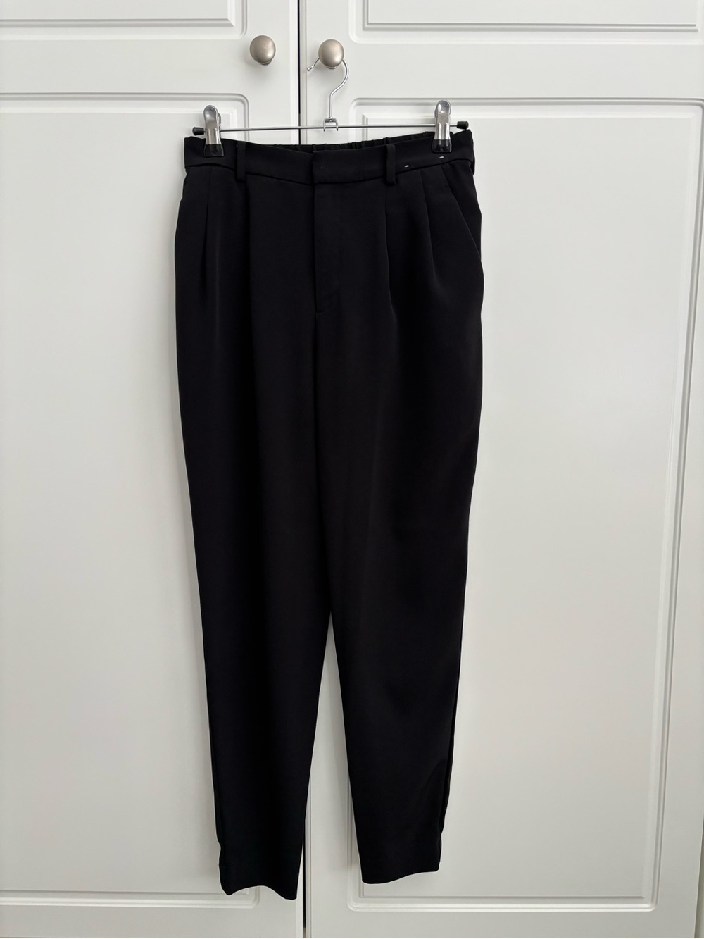 Uniqlo Women Black Pleated Dress Pants - Tailored Tapered Fit